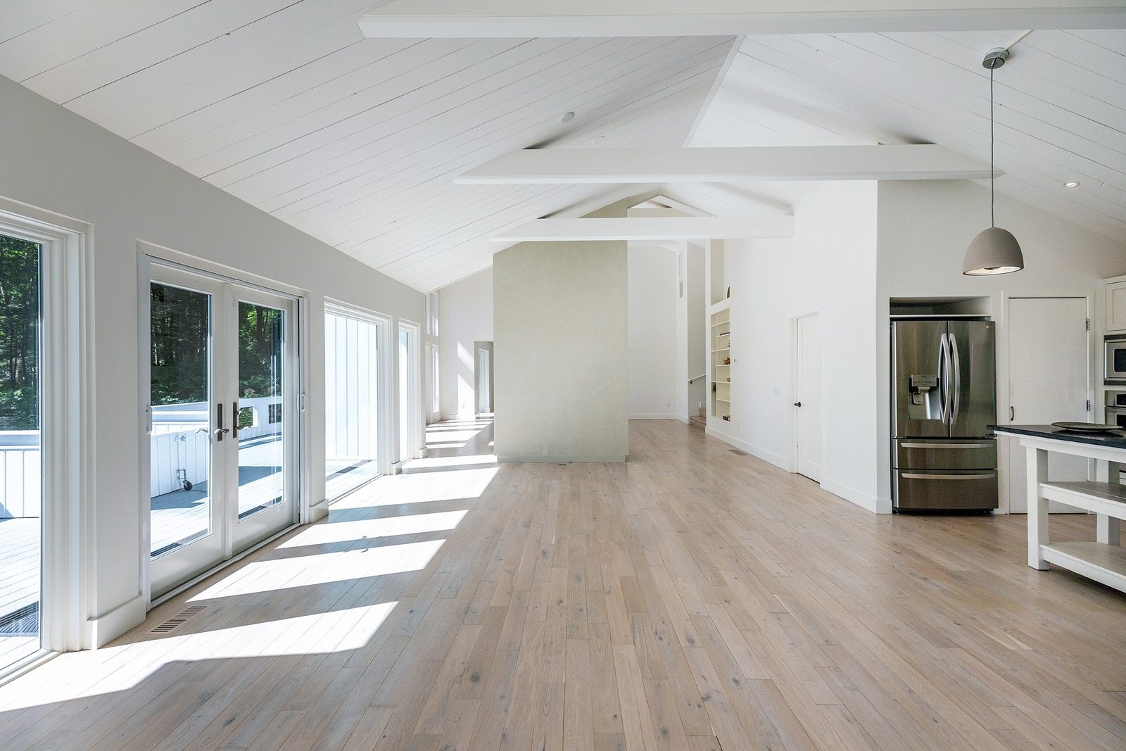 Washington CT dining room before virtual staging